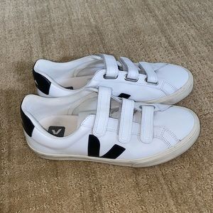 Veja men’s size 8